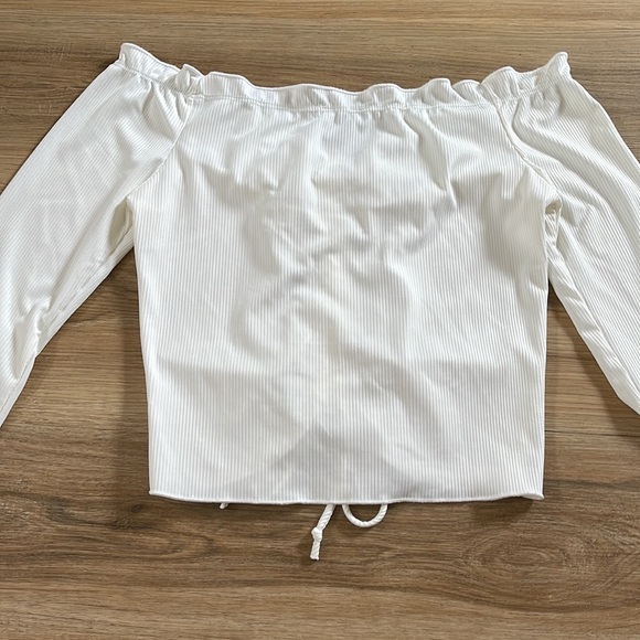 White off shoulder top - Picture 3 of 3